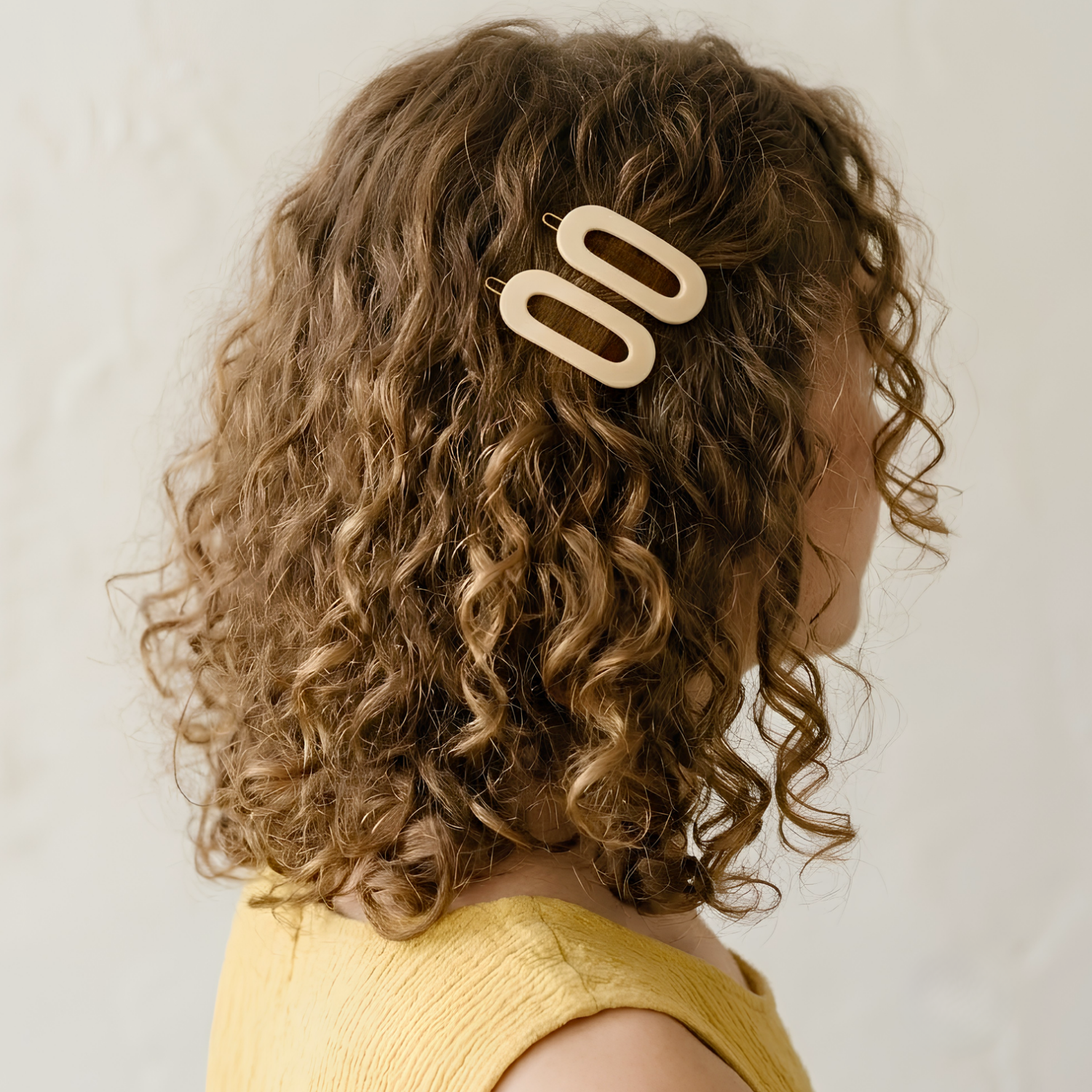 French Amie Mini Oval 2” Cellulose Handmade Snap Tige Boule Hair Clips