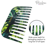 Green comb with leaf pattern and 'Parcelona' branding on a white background